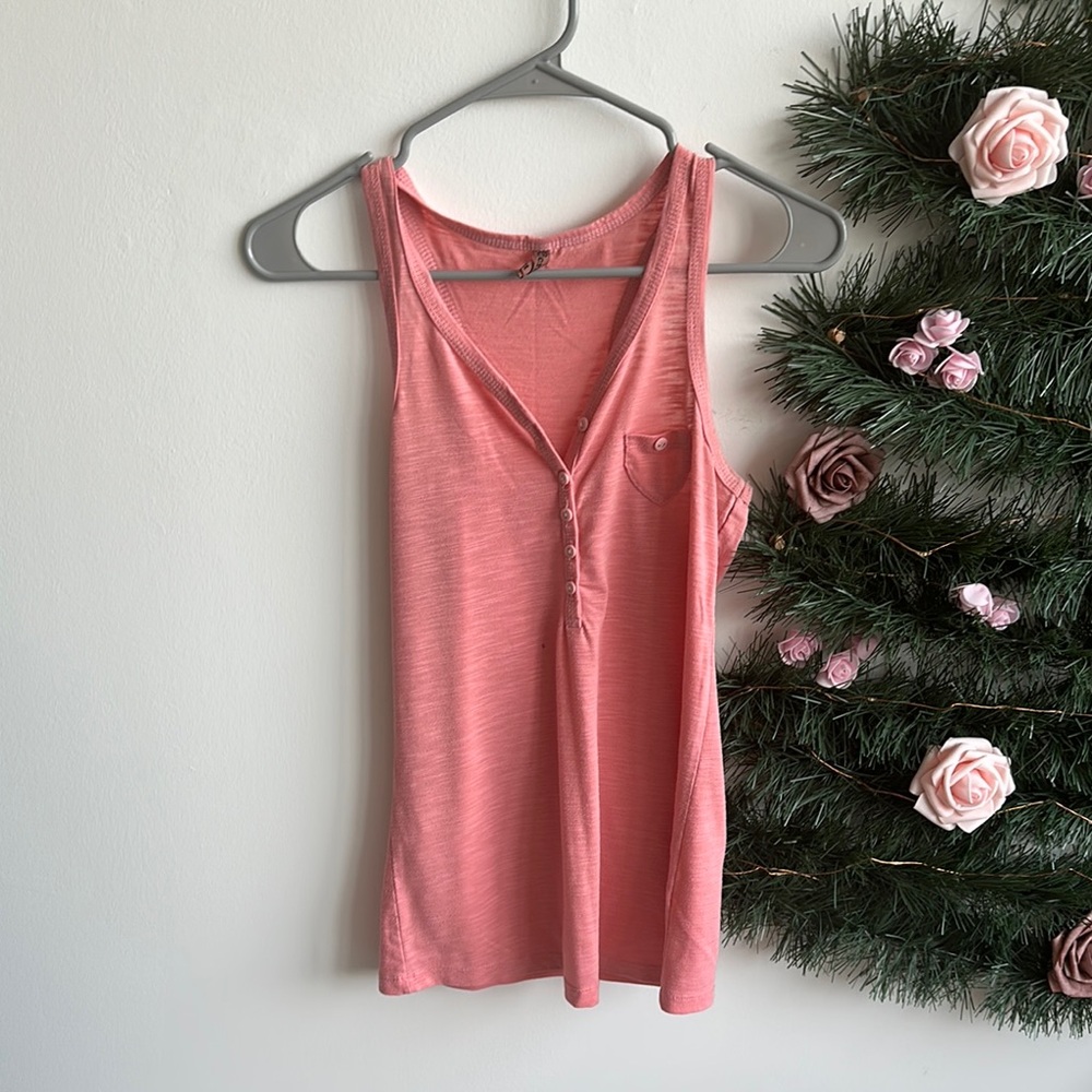 Pink tank Top with buttons